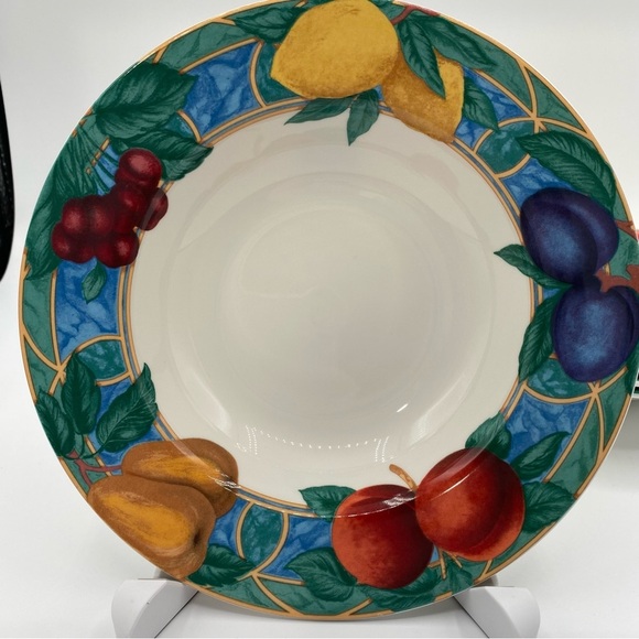 Casual Victoria & Beale Forbidden Fruit 4 8.5” Rimmed Soup Bowls Fine Porcelain - Picture 2 of 16